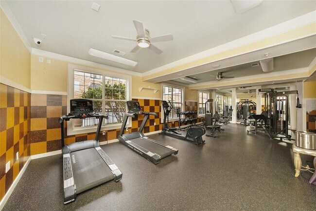 Building Photo - 4221 W Spruce St