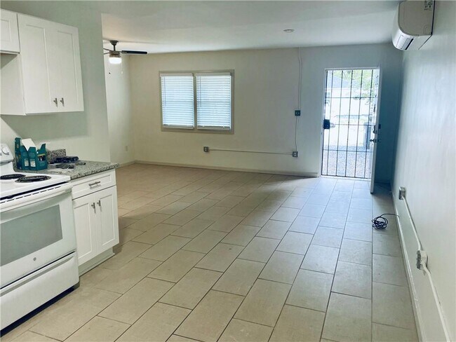 Building Photo - 1718 Dunlap Ave