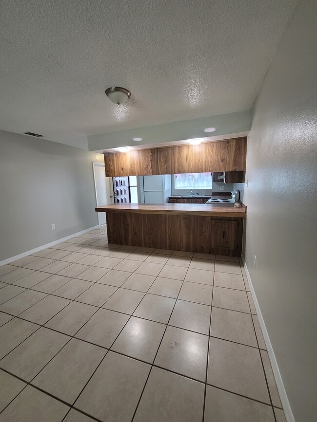 Building Photo - 8089 Omaha Cir