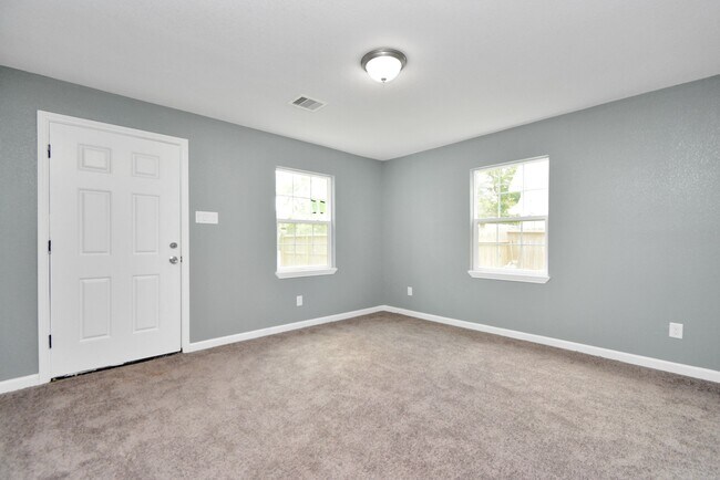 Building Photo - 7429 Springdale St