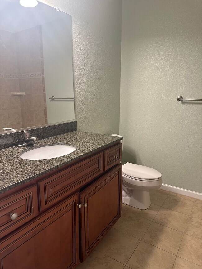 Building Photo - Ingleside