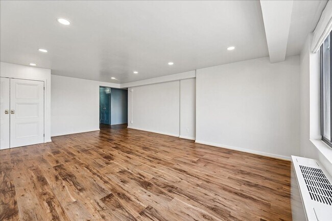 Building Photo - Large 1BR/1BA with Natural Light & Modern Finishes in Cleveland Park
