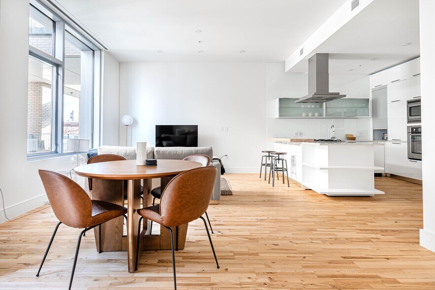 Building Photo - 1350 40th St