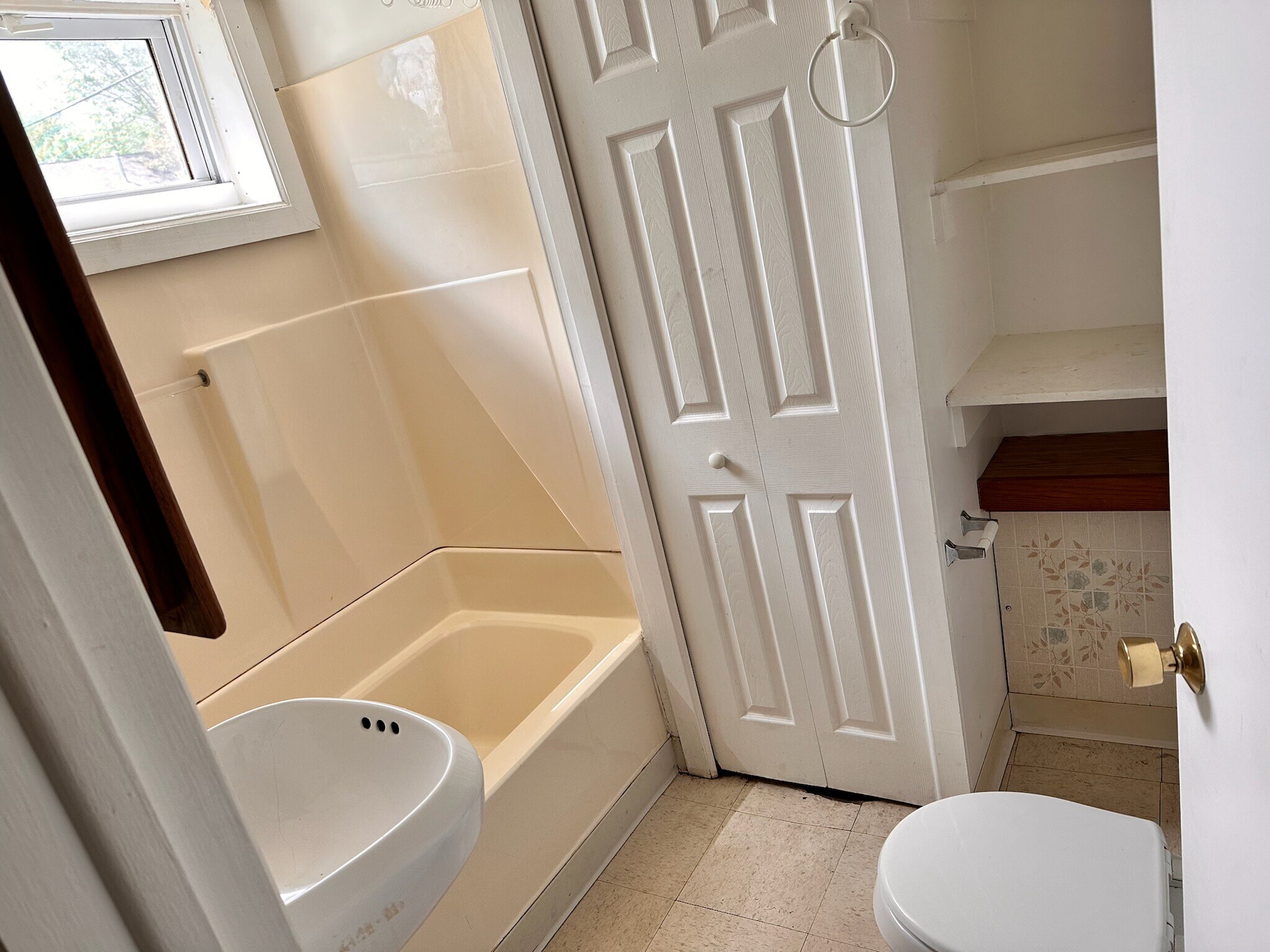 Building Photo - 101 River St