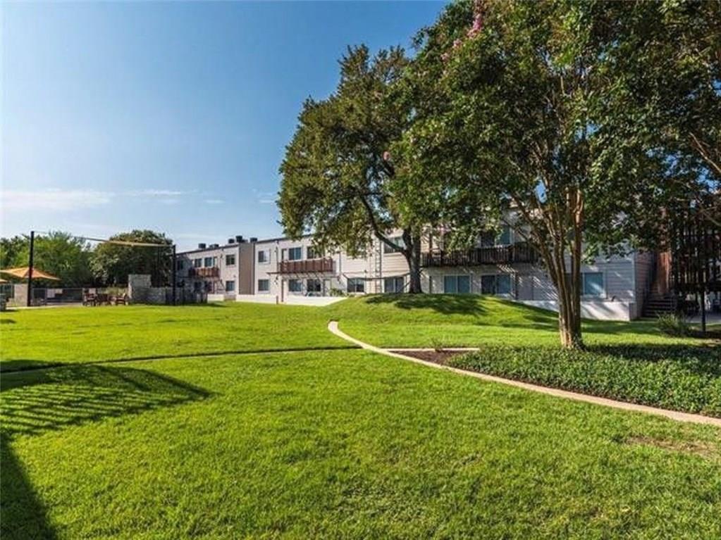 Building Photo - 2200 Dickson Dr