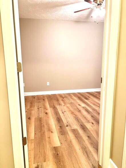 Building Photo - 161 McFadin Station St