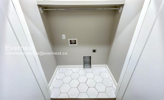 Building Photo - 208 Thompson Park Dr