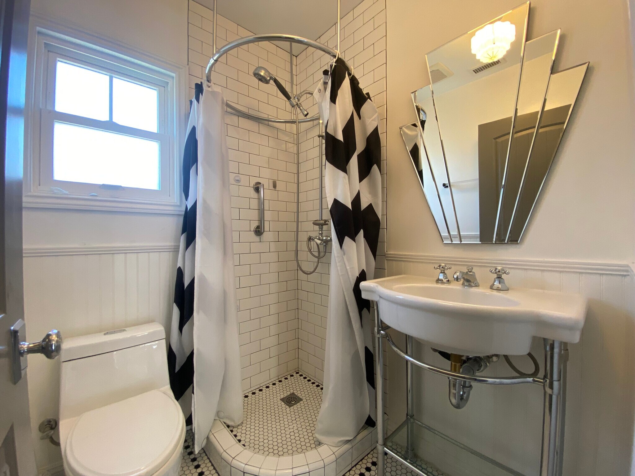 Building Photo - 1714 N Lincoln St