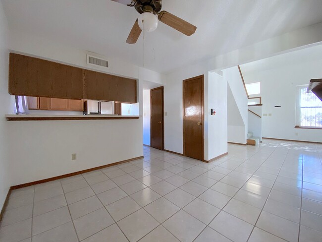 Building Photo - Northeast El Paso 3 bed with Refrig A/C