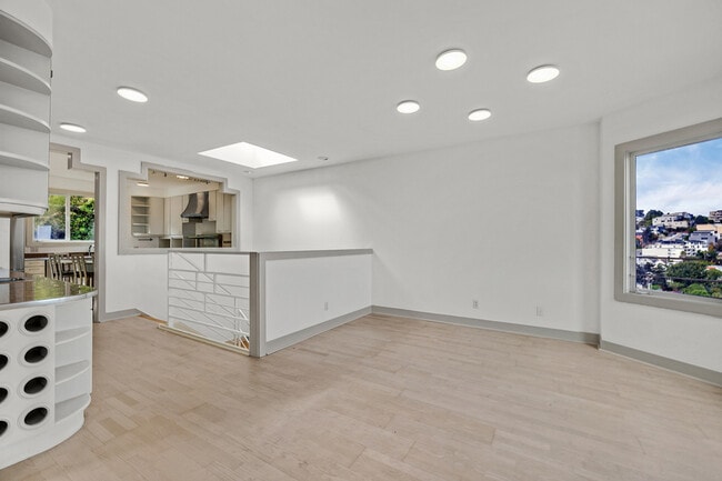 Building Photo - 50 Laidley St