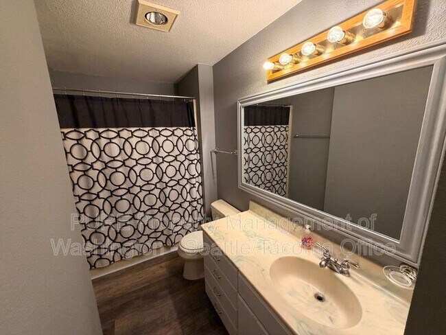 Building Photo - 18417 40th Ave E