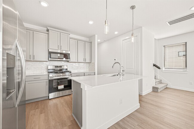 Building Photo - 3223 Loam Ln