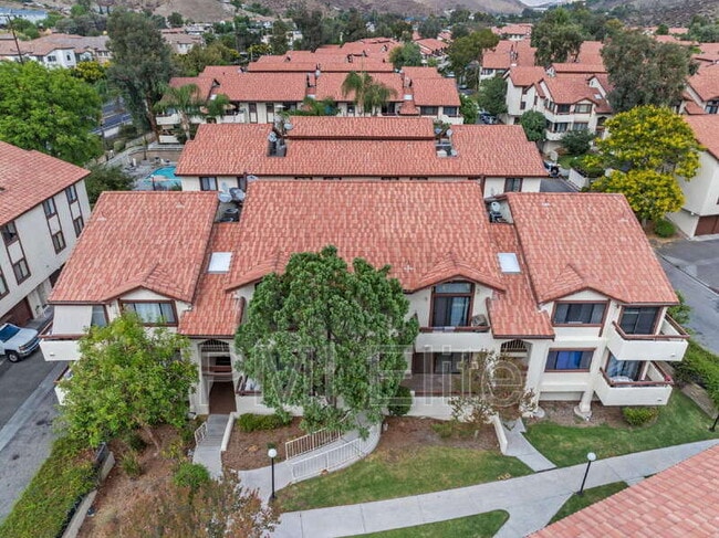 Building Photo - 18142 Sundowner Way