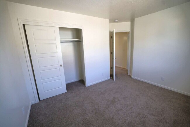 Building Photo - Beautiful 4-Bed, 2.5-Bath Home in Scenic Washington, UT Near Sand Hollow