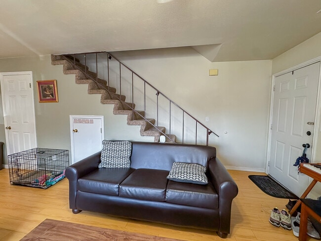 Building Photo - 515 N 200 E