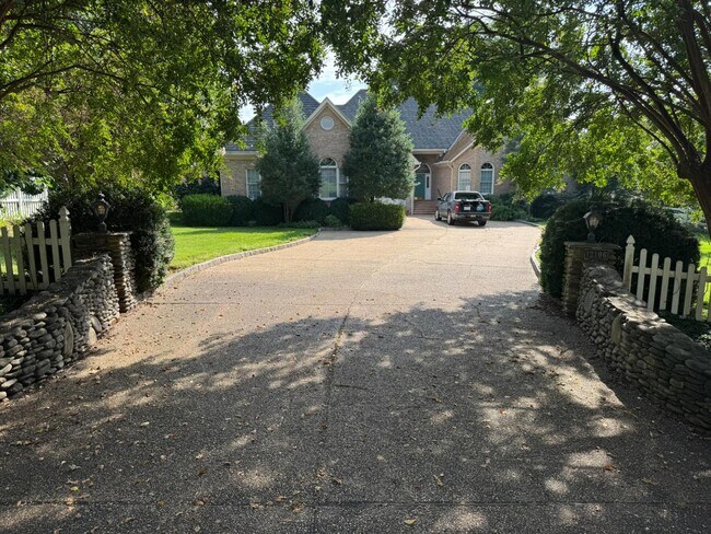 Building Photo - 12106 Sloan Dr