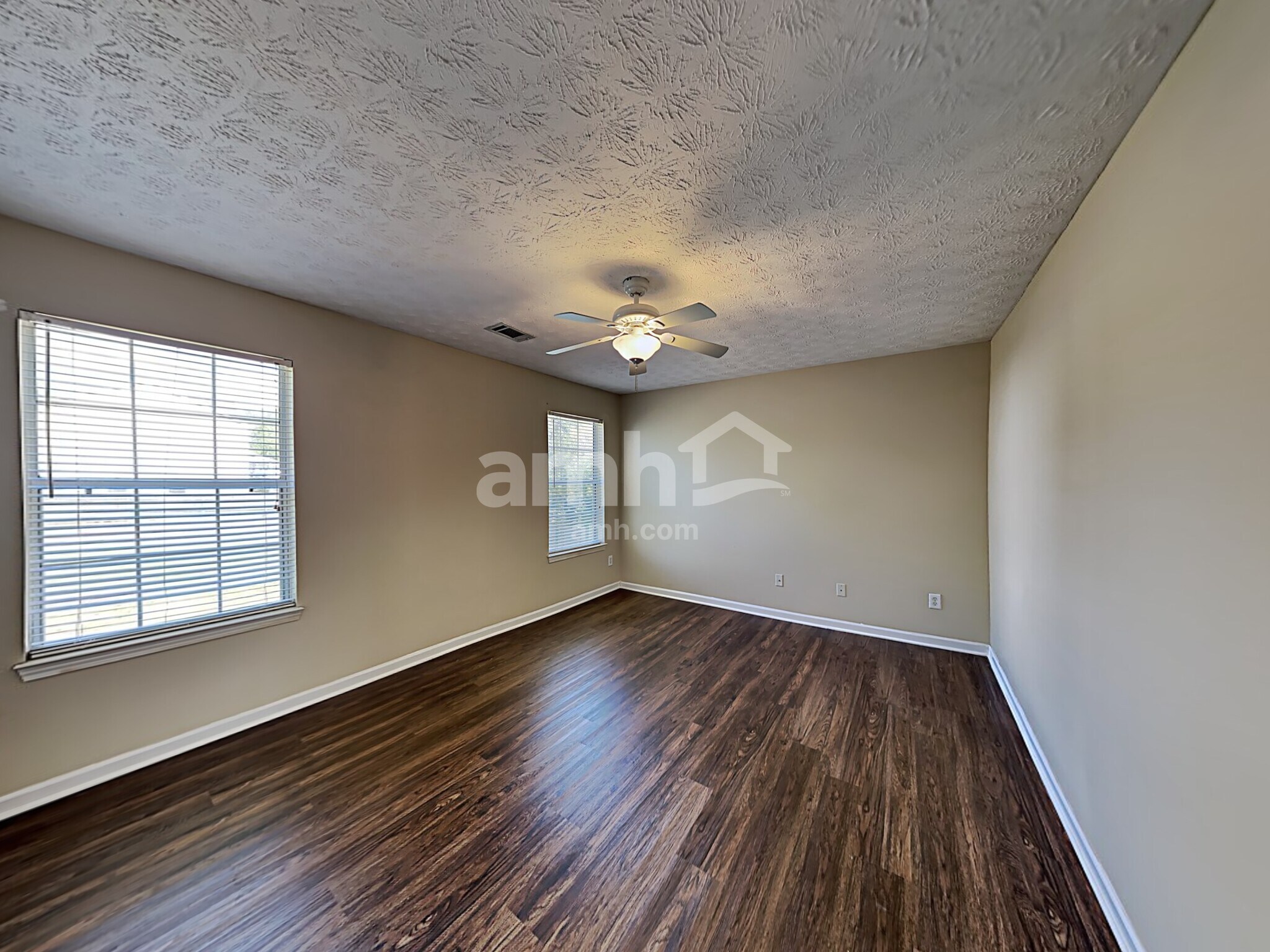 Building Photo - 714 Baskins Cir