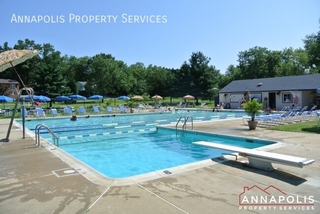 Building Photo - 442 Poplar Ln