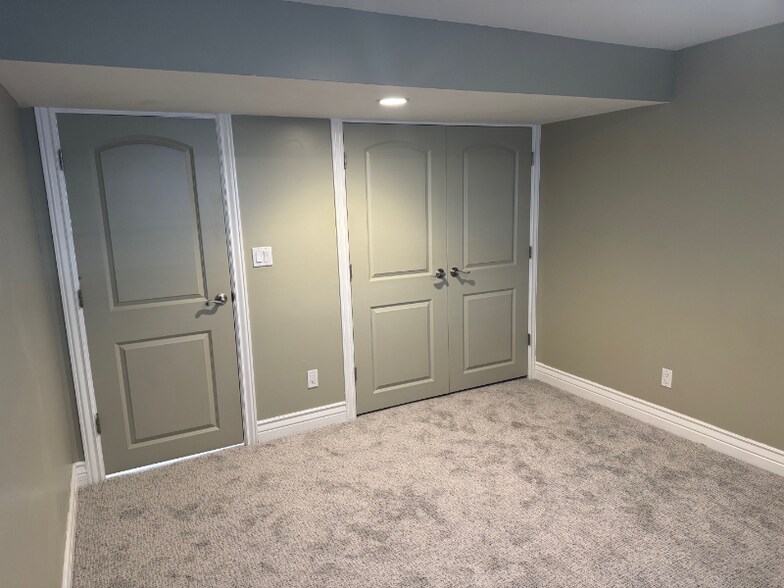 Building Photo - 1925 Logan Ave S