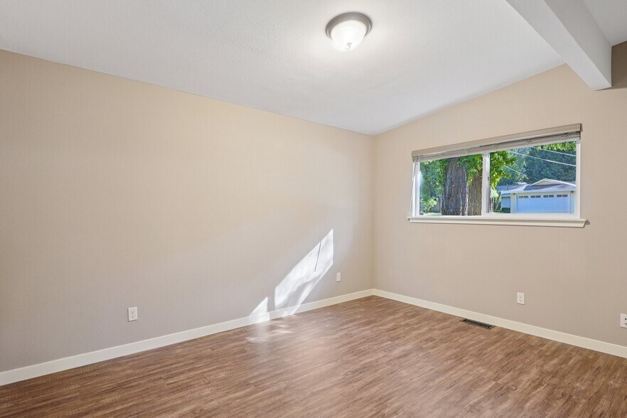 Building Photo - 9015 171st Ave NE
