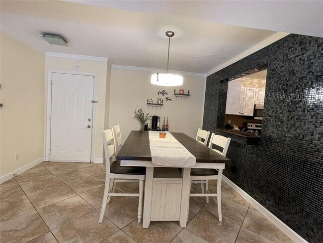 Primary Photo - 1341 SE 3rd Ave