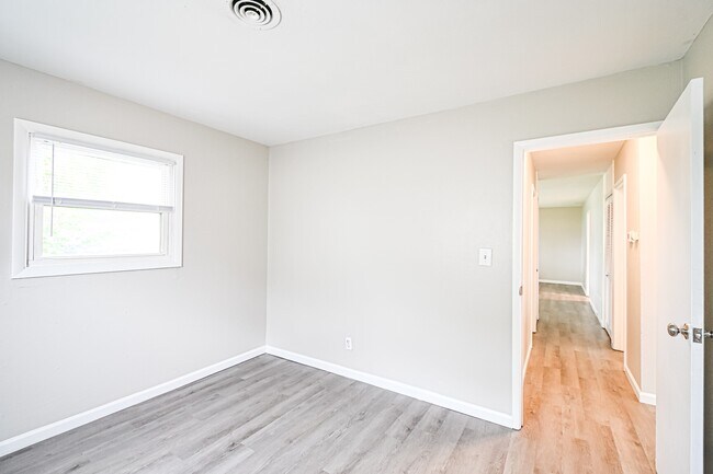 Building Photo - 2530 Bellfield St