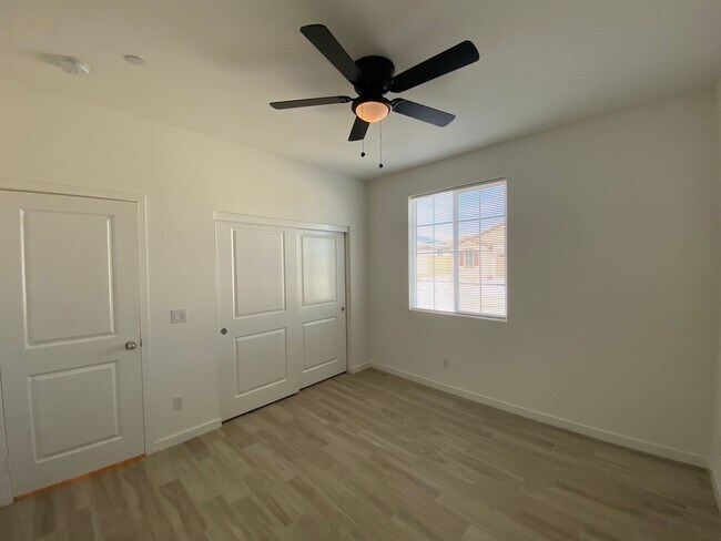 Building Photo - Beautiful Home with Solar