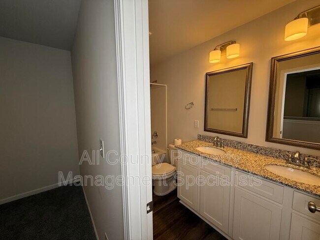Building Photo - 814 Cattle Egret Ln