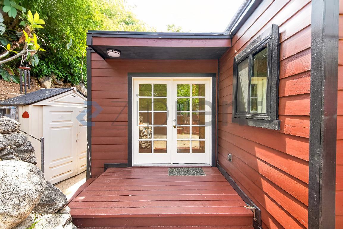 Building Photo - Unit