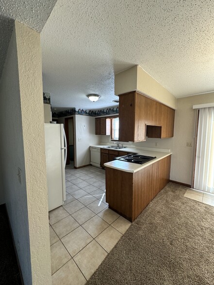 Building Photo - 109 N Pindwood Ln
