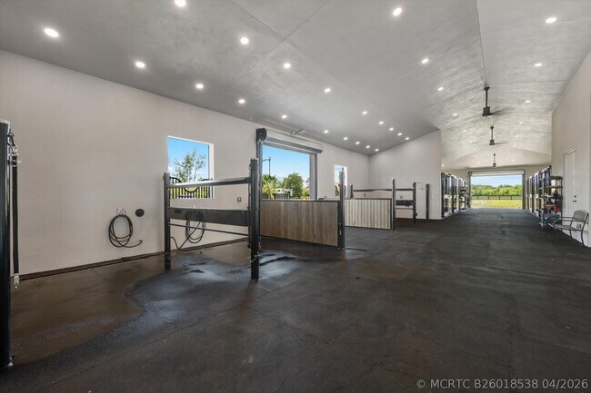 Building Photo - 16175 Deer Path Ln