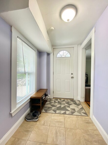Building Photo - 7 Griggs Pl