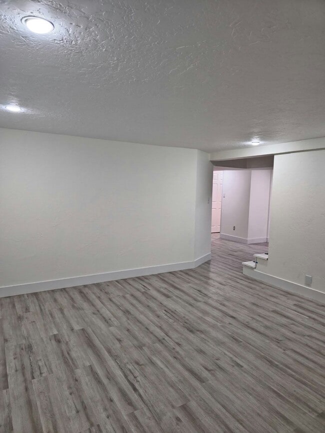 Building Photo - 3723 Kewanee Dr