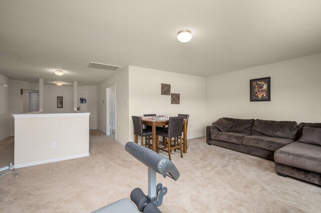 Building Photo - 2702 Elm Crossing Trail