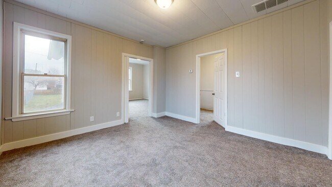 Building Photo - 2230 Kinkel Ave