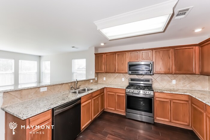 Building Photo - 3017 Southern Hills Ln