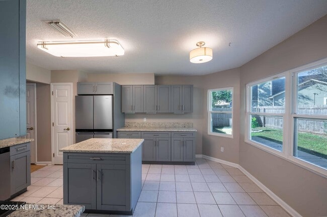 Building Photo - 2080 Tanager Dr