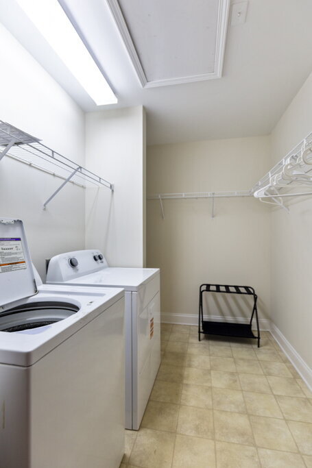 Building Photo - 2 bed, 2 bath, Furnished for Short Term Le...