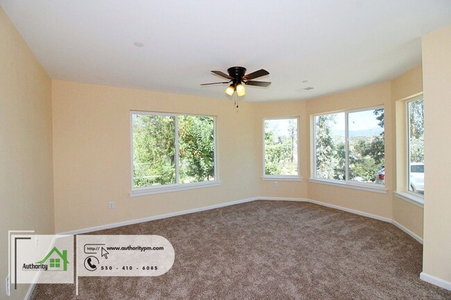 Building Photo - 9657 Swasey Dr