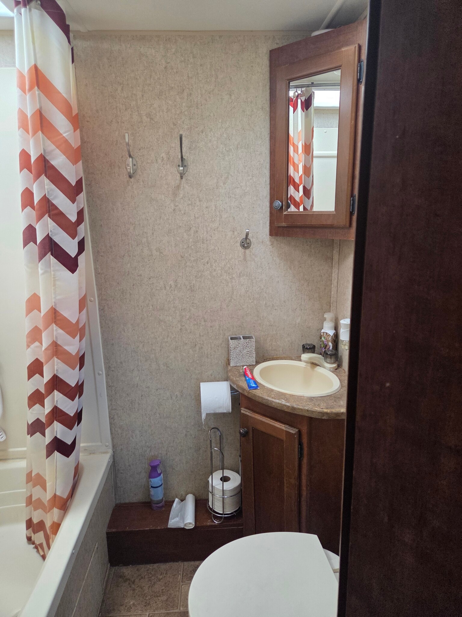 Building Photo - 19188 Glendale Ave