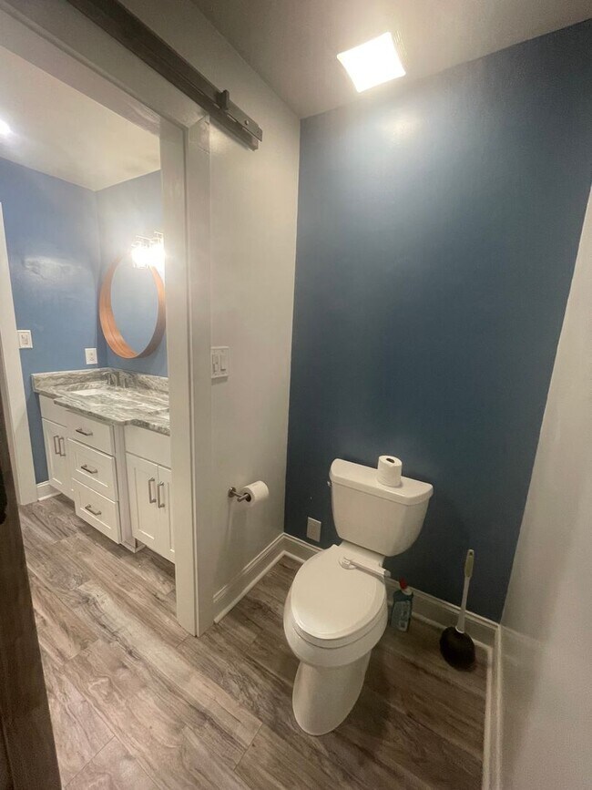 Building Photo - Beautiful home in Riverwalk