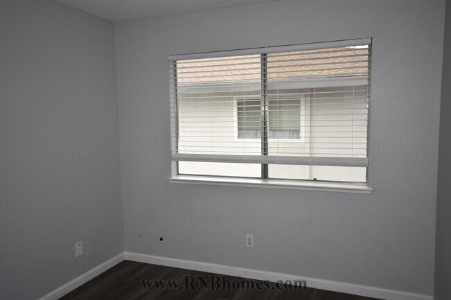 Building Photo - 4725 Hayford Way