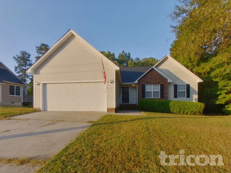 Building Photo - 1585 Kingston Dr