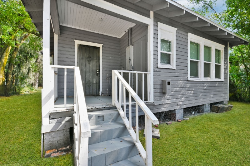 Building Photo - 326 Basswood St