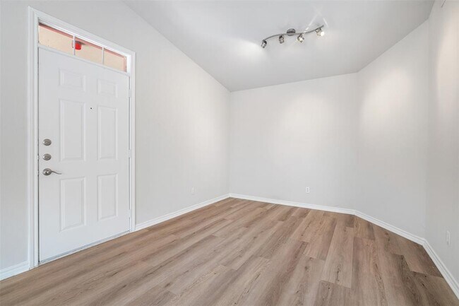 Building Photo - 6804 N Capital of Texas Hwy