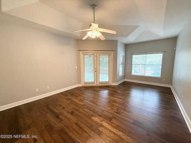 Building Photo - 7860 Turnstone Cir E