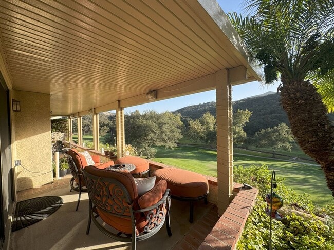 Building Photo - Beautiful 3 Bed 2.5 Bath In Vista