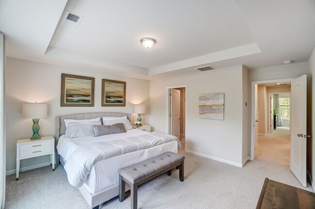 Building Photo - 16728 Summers Walk Blvd