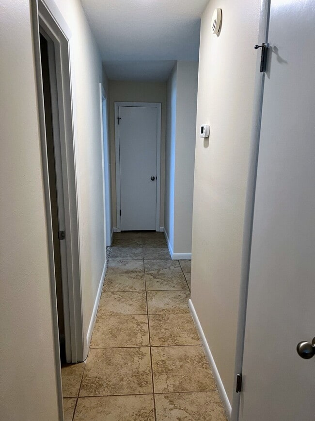 Building Photo - 137 Deville Dr