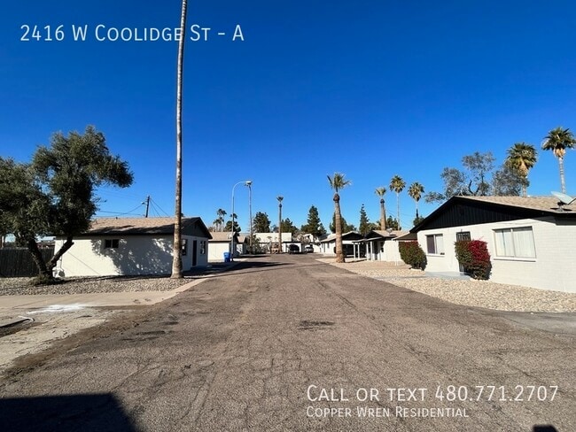 Building Photo - 2416 W Coolidge St